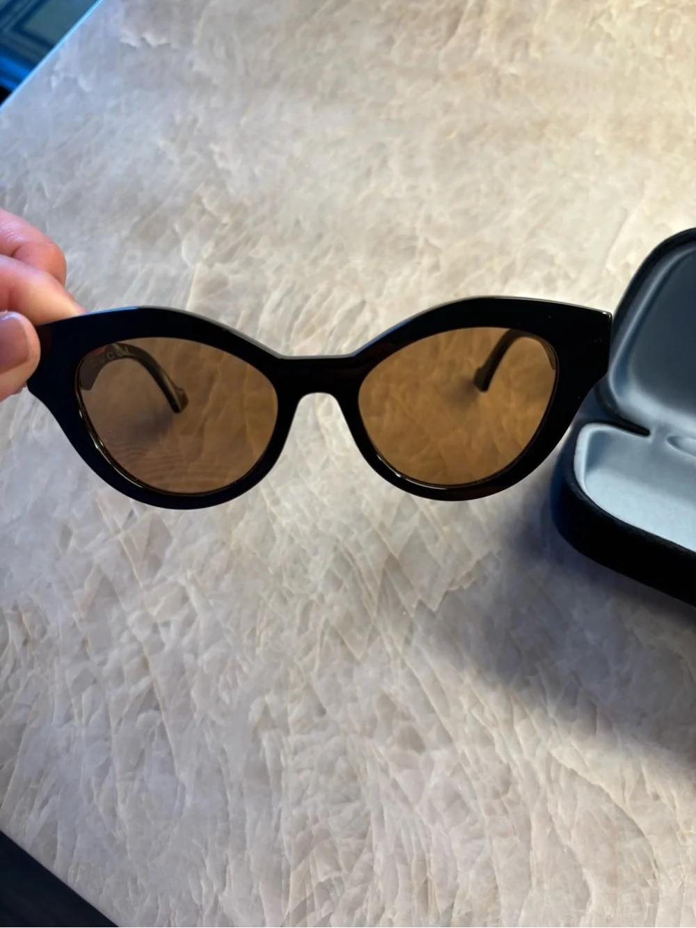 Gucci bold black